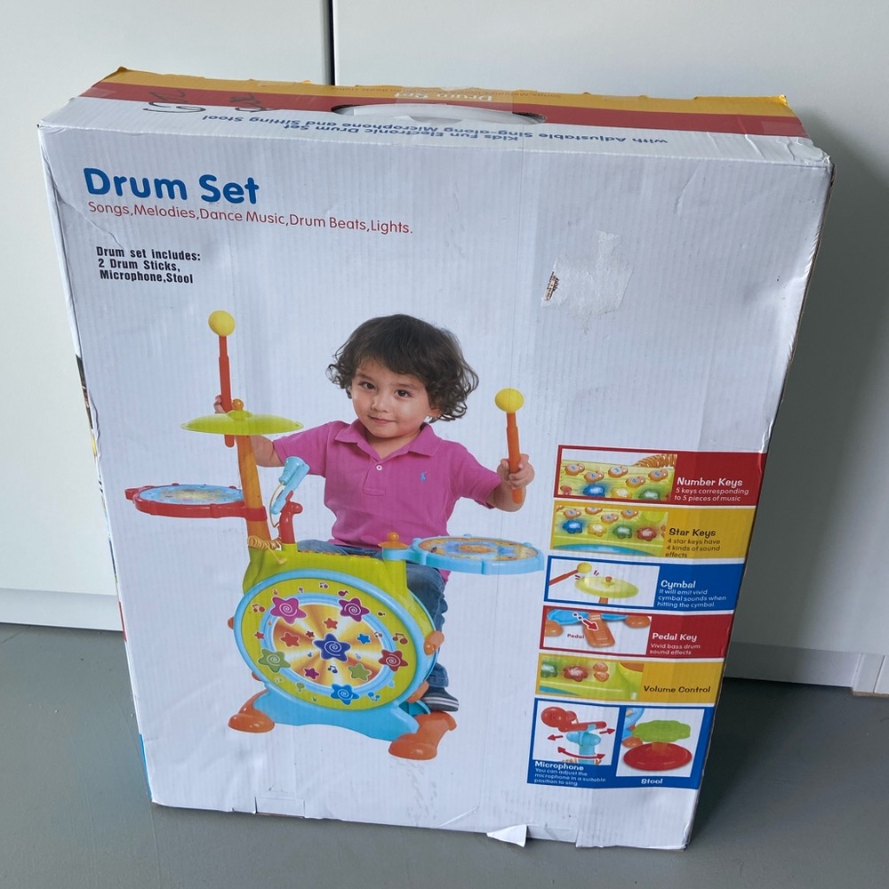BRAND NEW SEALED BOX Kids Drumset